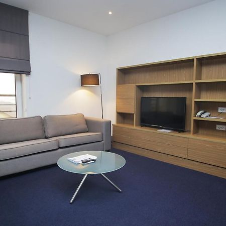 Atyraū Chagala Ural Residence מראה חיצוני תמונה